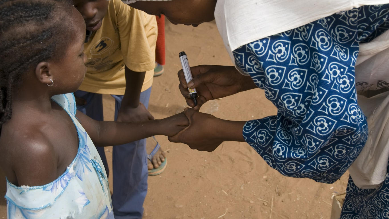 Niger battles simultaneous poliomyelitis and covid-19 outbreaks