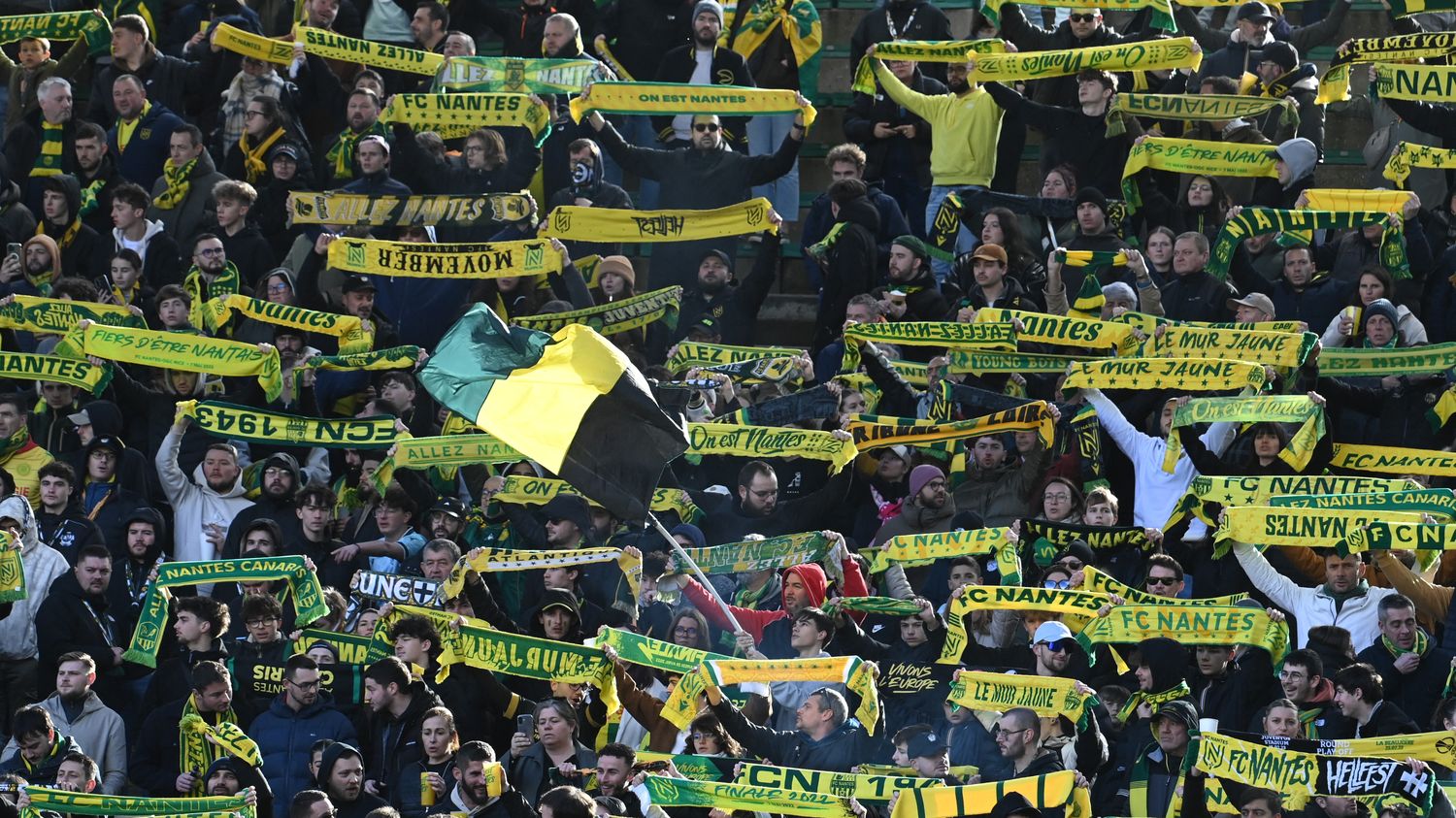 Pitch invasion halts Nantes vs Toulouse clash at Beaujoire