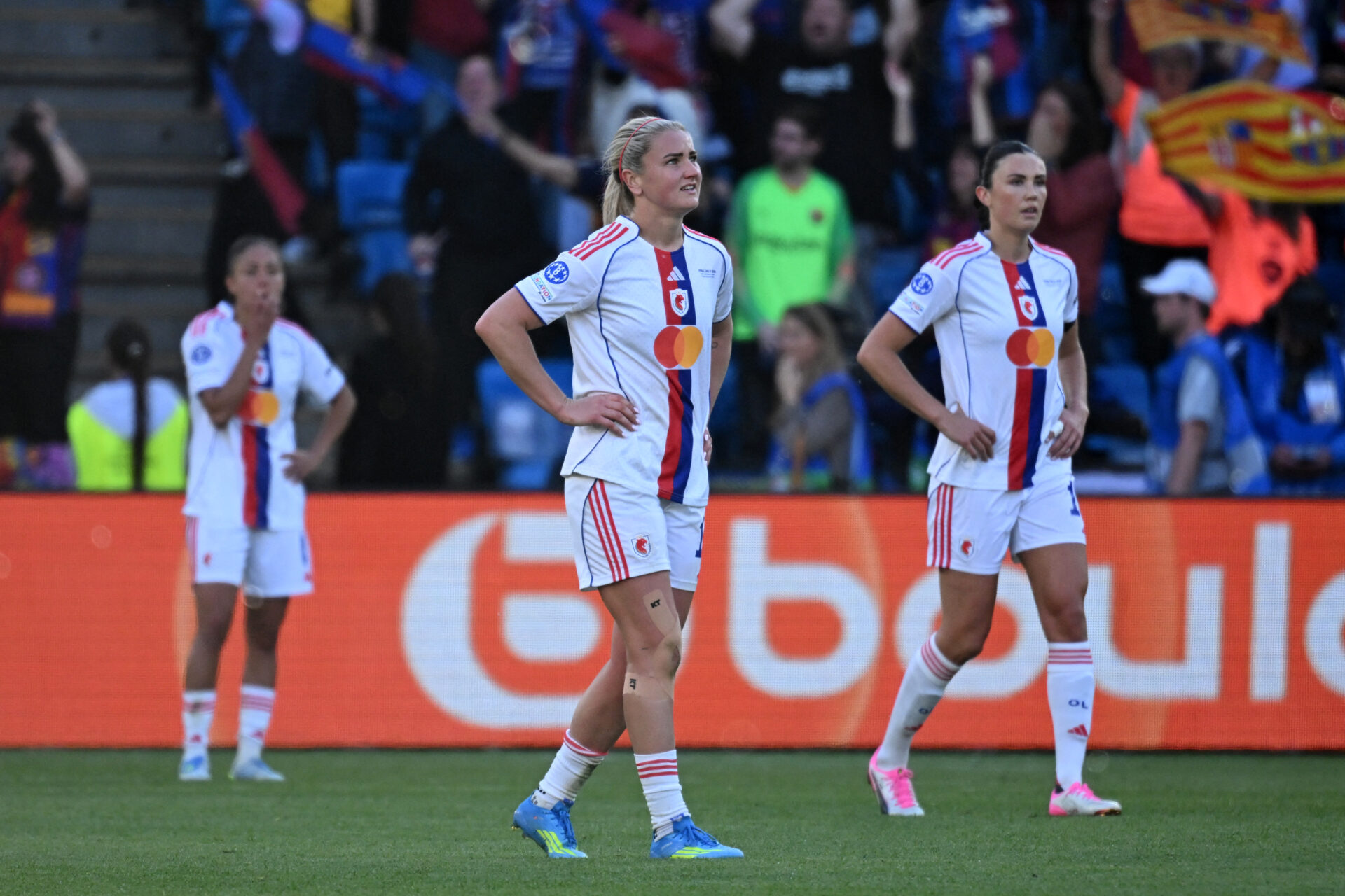 Lindsey heaps bids farewell to champions league with ol lyonnes