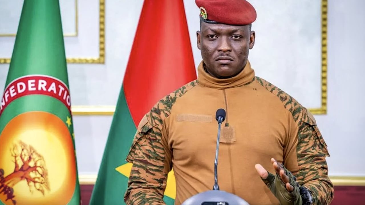 Burkina Faso junta tightens grip with widespread association suspensions