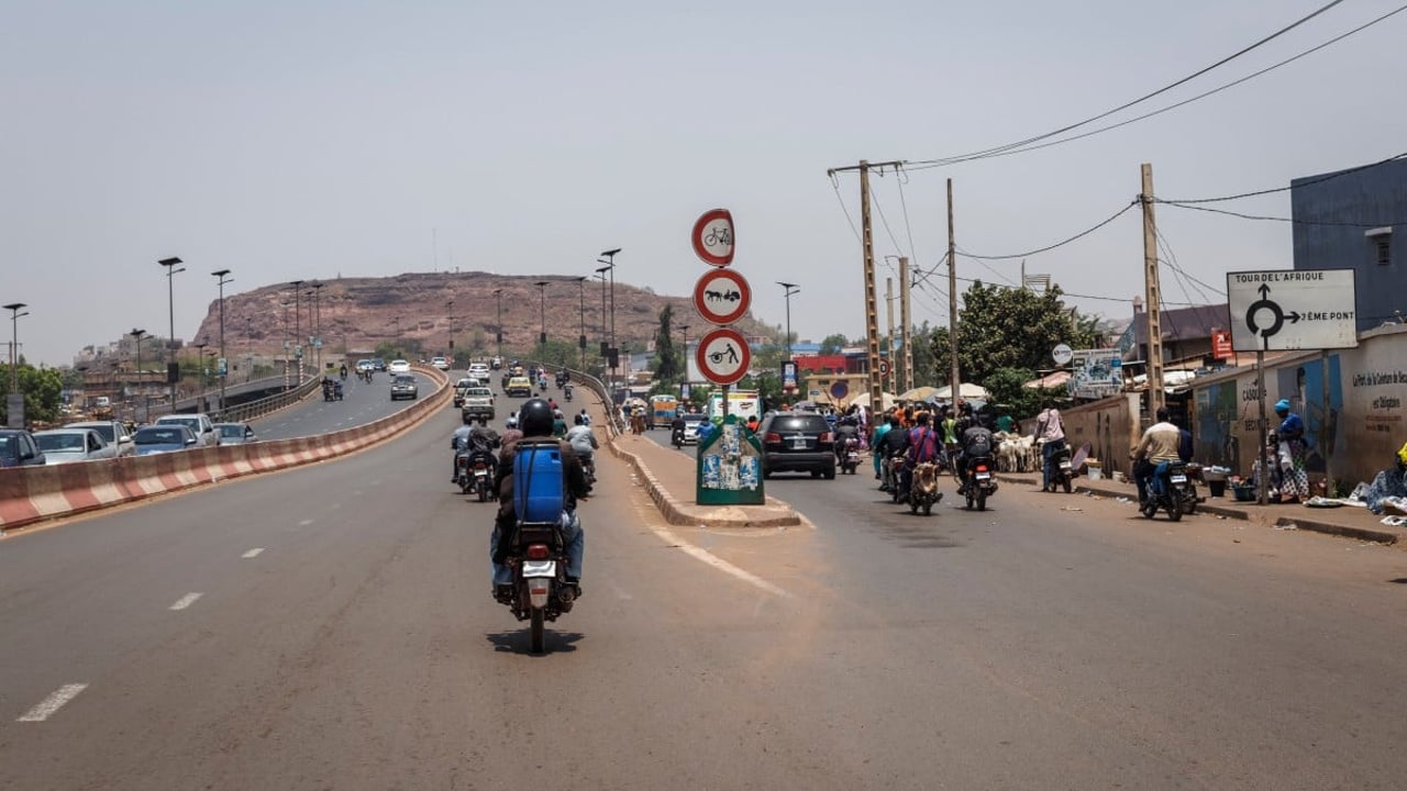 Mali transport companies suspend Bamako routes amid jihadist blockade