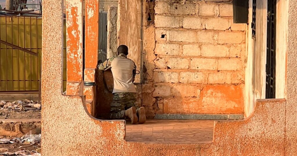 Mali crisis: Africa Corps mercenaries retreat as jihadists tighten grip