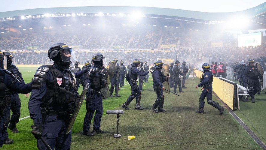 Security forces deployed in large numbers at Stade de la Beaujoire