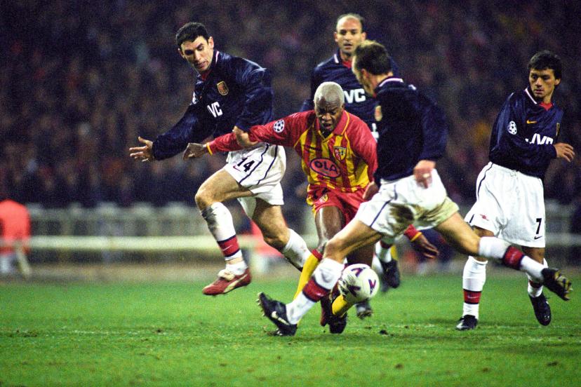 Wagneau Éloi putting pressure on the Arsenal defense.