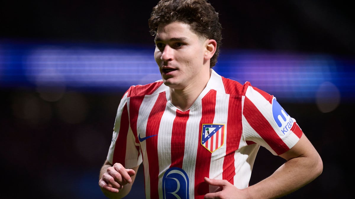 Psg cools on julian alvarez transfer pursuit