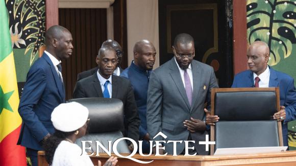 Senegal political leaders in discussion