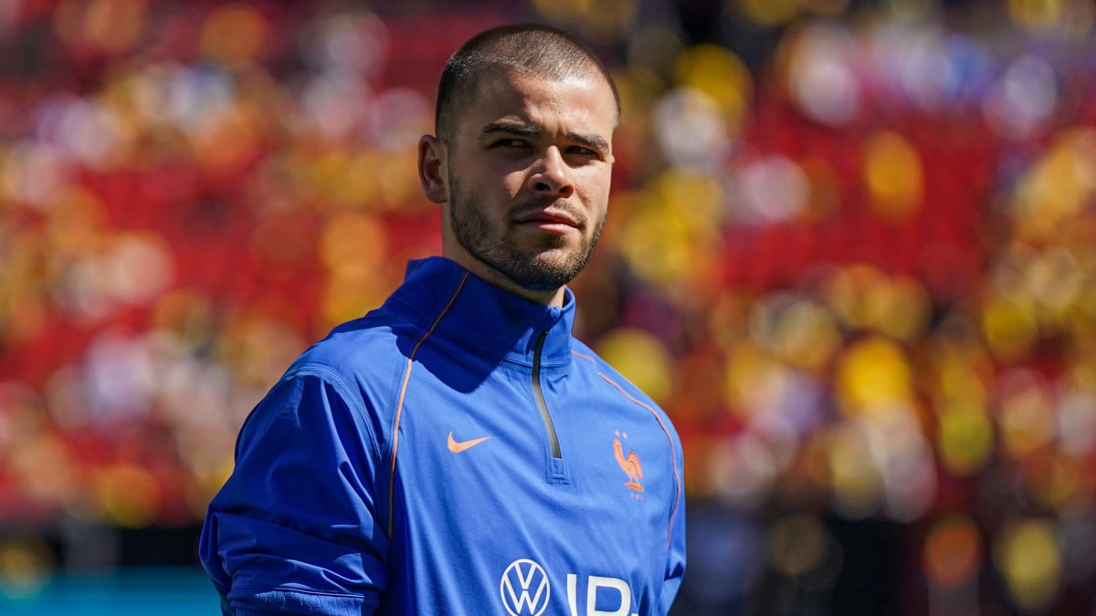 Lucas Chevalier’s psg transfer turns disastrous: experts weigh in on his future