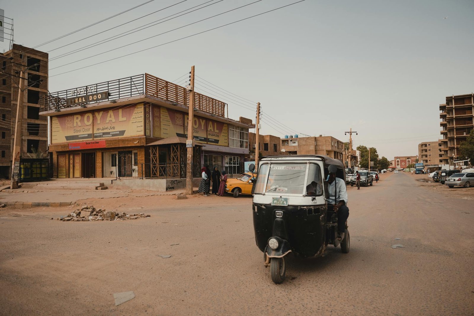 Jihadist blockade tightens grip on Bamako and targets key hydroelectric dam