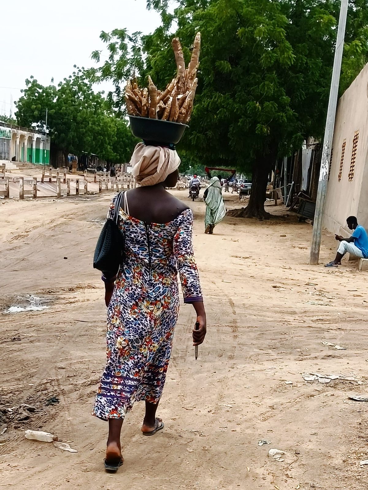 N’Djamena pupils turn to cassava sales for school fees during holidays