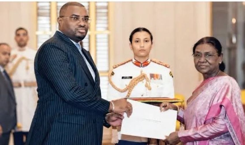 Gabonese Ambassador Aurélien-Marcel Mintsa Nguema presents his credentials to Indian President Droupadi Murmu