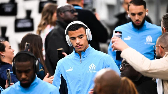 Mason Greenwood in action during an OM match