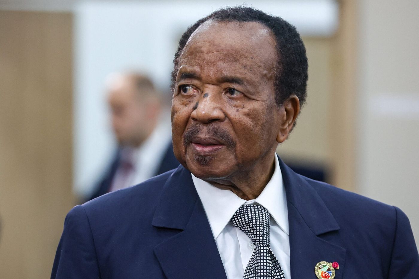 Cameroun president paul biya returns after lengthy absence