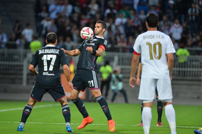 Steed Malbranque and Maxime Gonalons after the 1-2 defeat to Astra Giurgiu