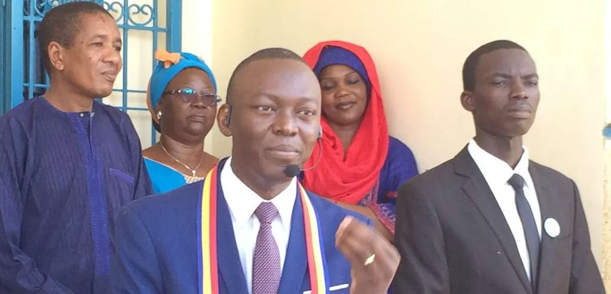 Chad president pardons opposition leader succès masra